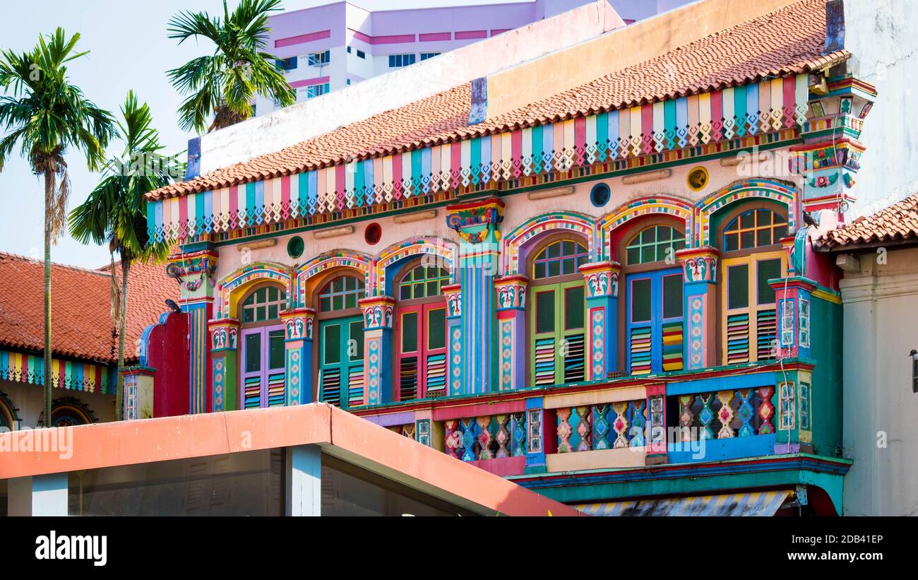 Architettura e pareti dipinte in Little India, Singapore, durante diwali 2020 Foto Stock