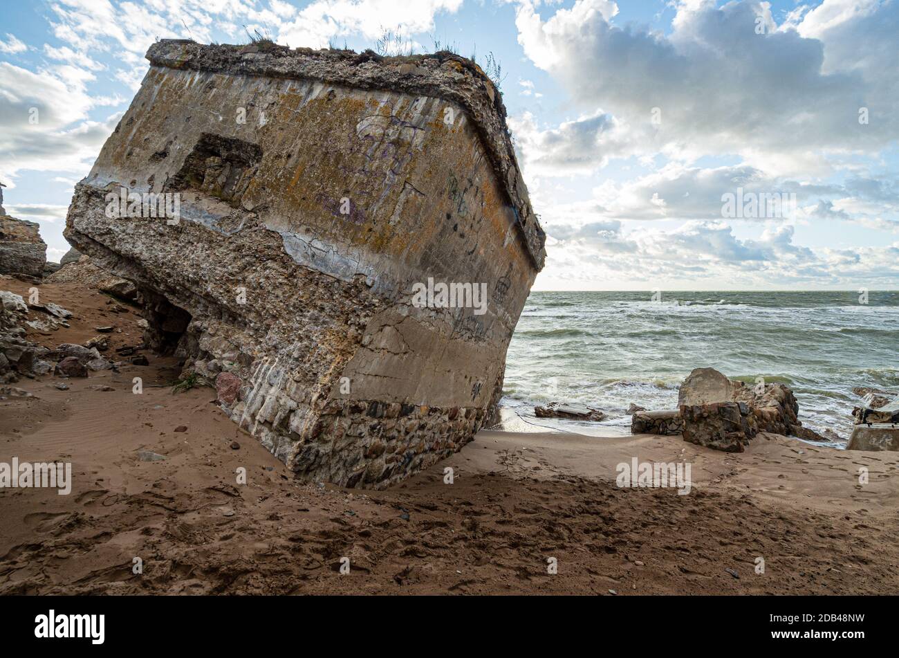 Abbandonato resti di fortificazioni a nord di URSS Foto Stock