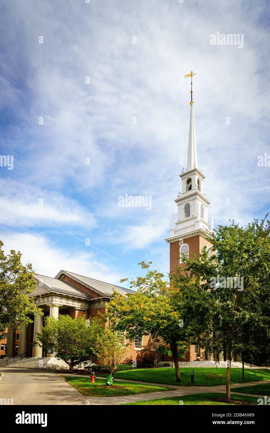 Harvard Yard e Memorial Church presso l'Università di Harvard, Cambridge, Massachusetts Foto Stock