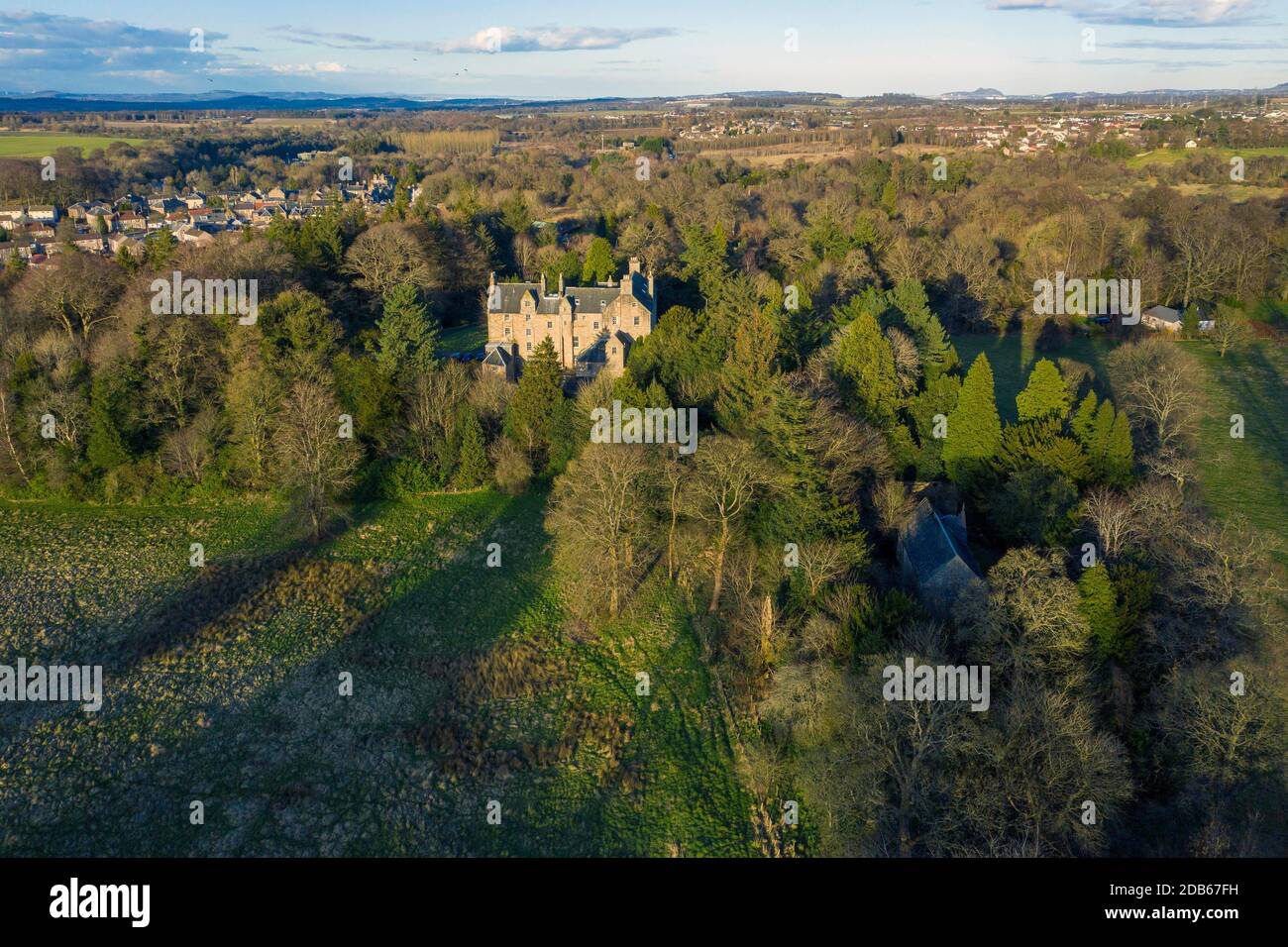 Vista aerea di Calder House, Mid Calder, West Lothian. Foto Stock