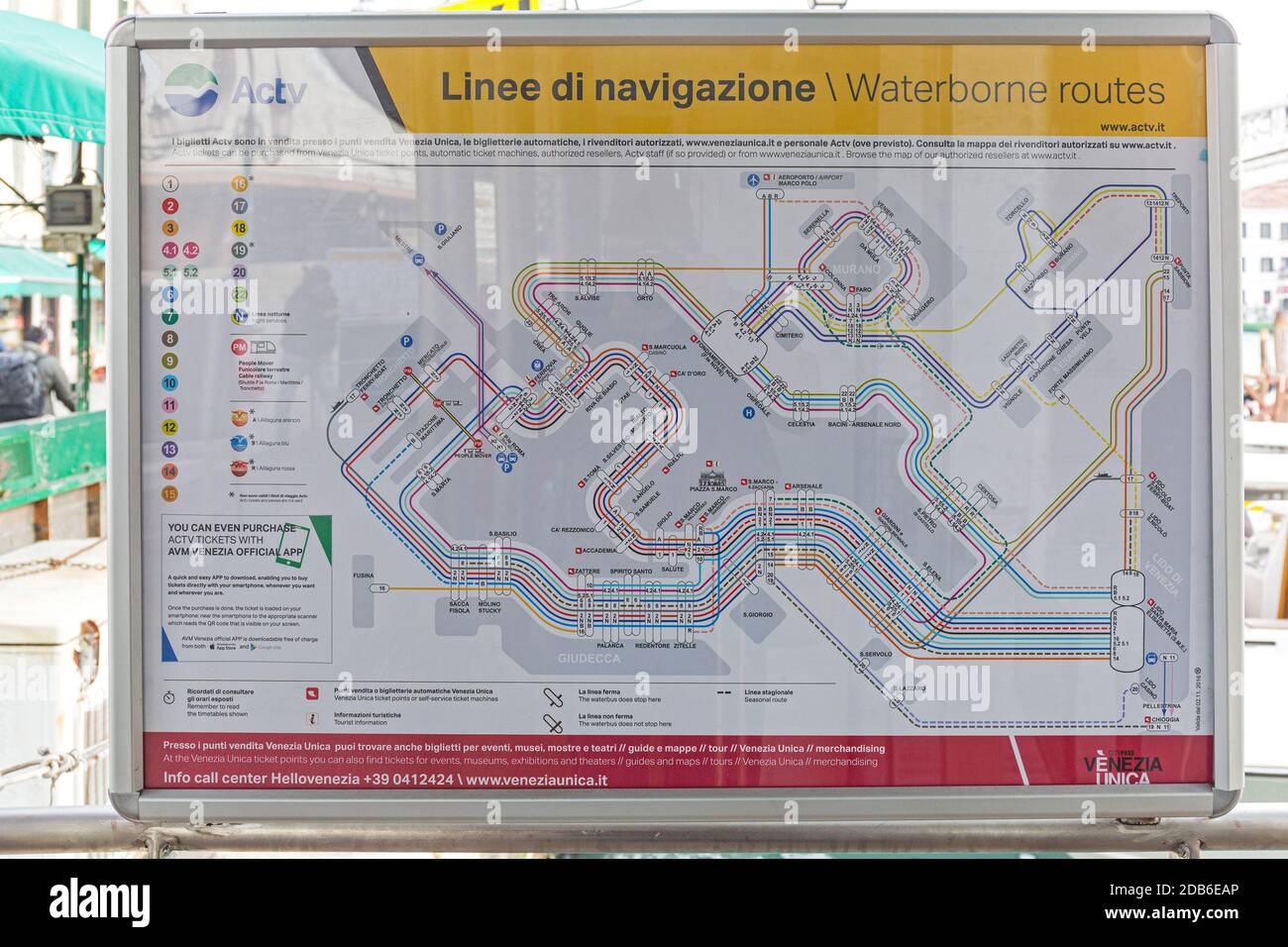 Venezia, Italia - 9 gennaio 2017: Rotte fluviali Mappa dei Trasporti pubblici a Venezia, Italia. Foto Stock