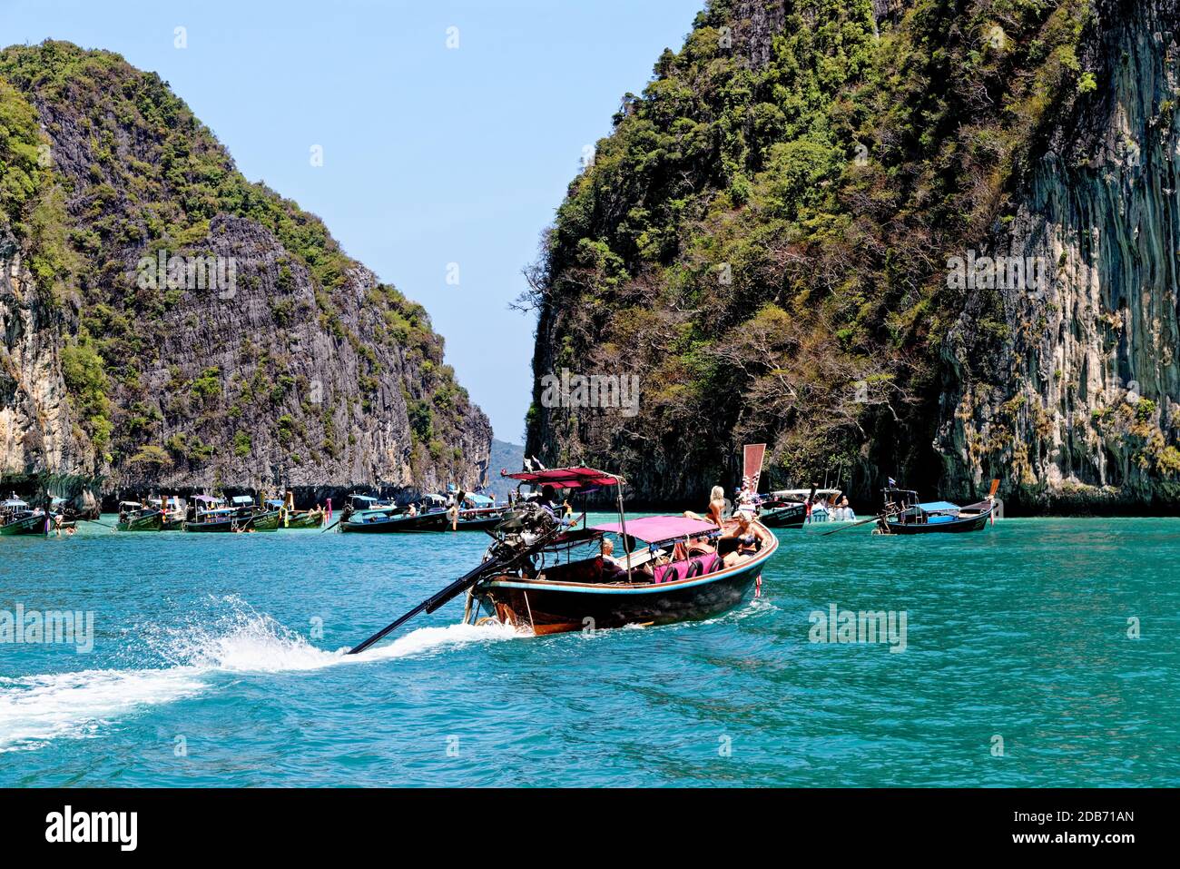 Crociera nella laguna di Koh Hong nel Mare delle Andamane e Parco Tharn Bok Khorani nella Provincia di Krabi - Thailandia - 24 gennaio 2020 Foto Stock