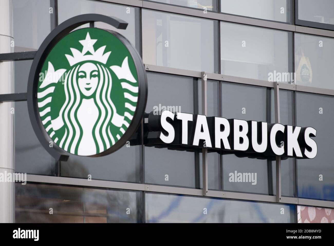 Caffetteria Starbucks a Danzica, Polonia. 31 Ottobre 2020 © Wojciech Strozyk / Alamy Stock Photo Foto Stock