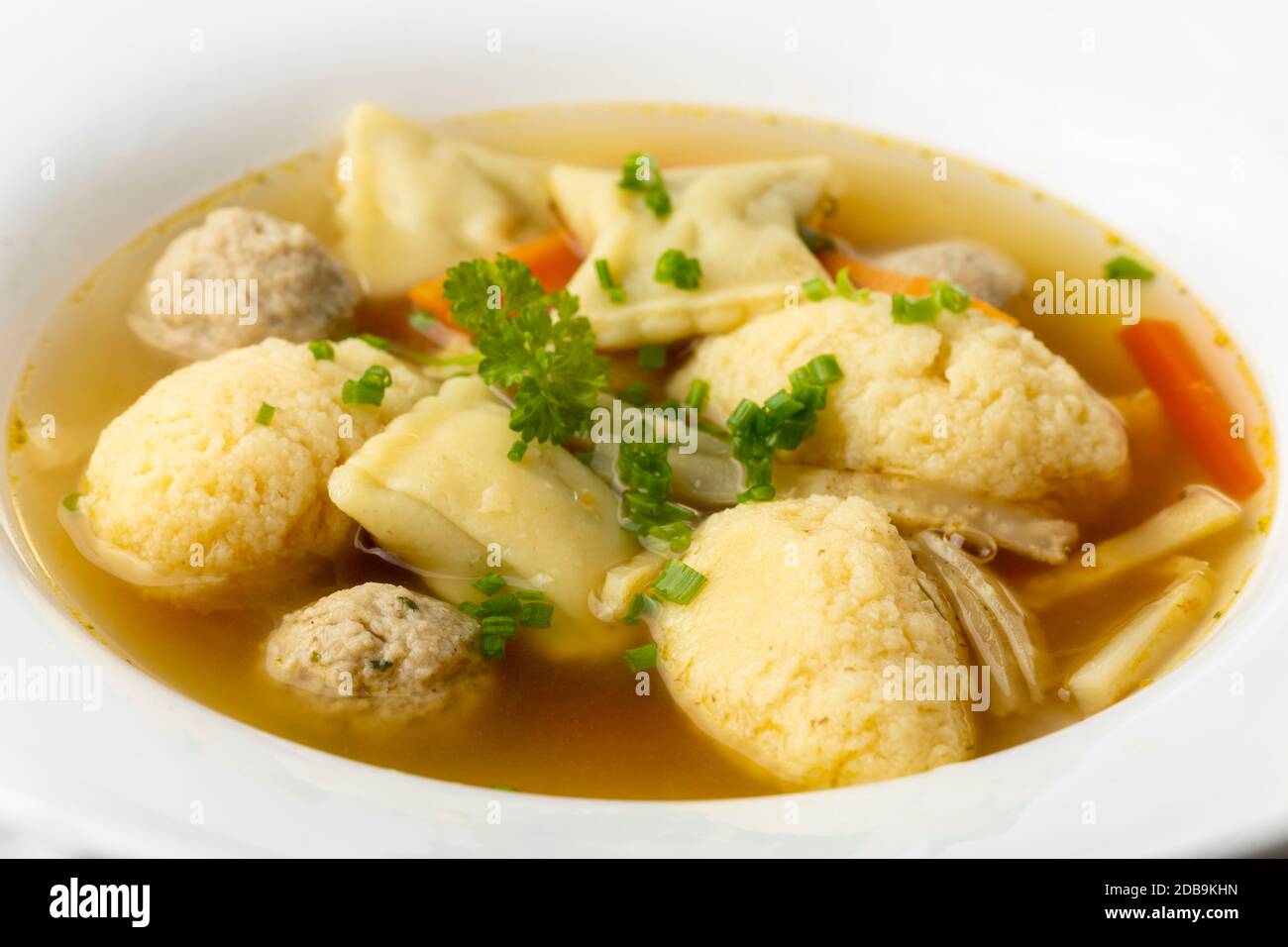 zuppa di nozze bavarese in un piatto Foto Stock