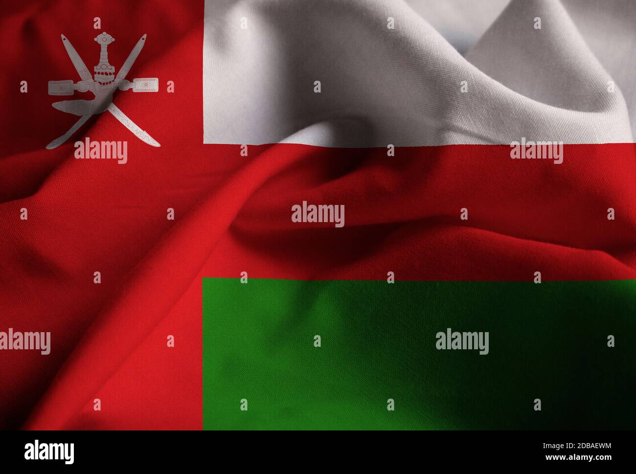 Primo piano di Ruffled Oman Flag, Oman Flag Blowing in Wind Foto Stock