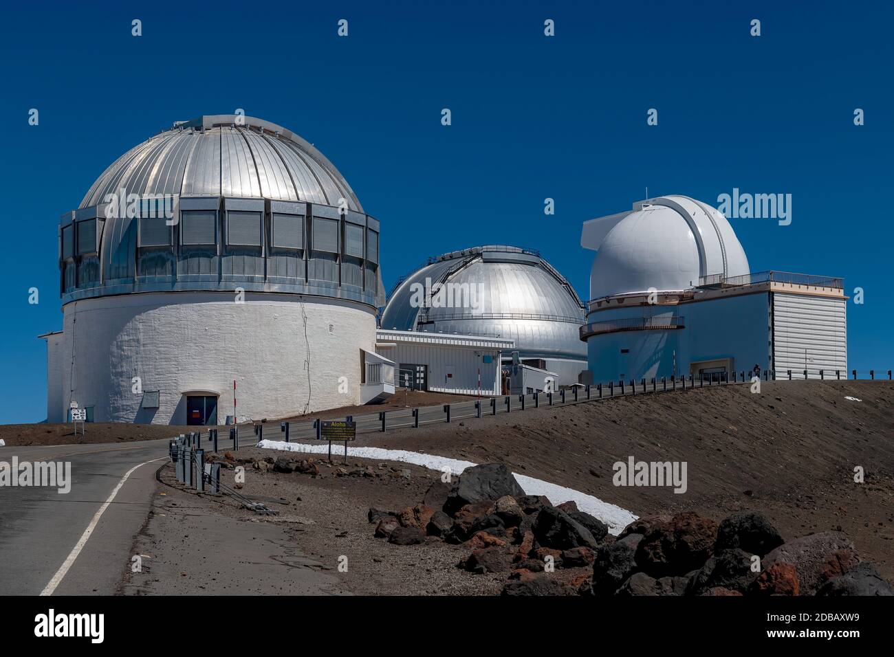 Sternwarten am Vulkangipfel, Riserva Naturale dell'Area glaciale Mauna Kea Ice Age, Big Island, Hawaii Foto Stock