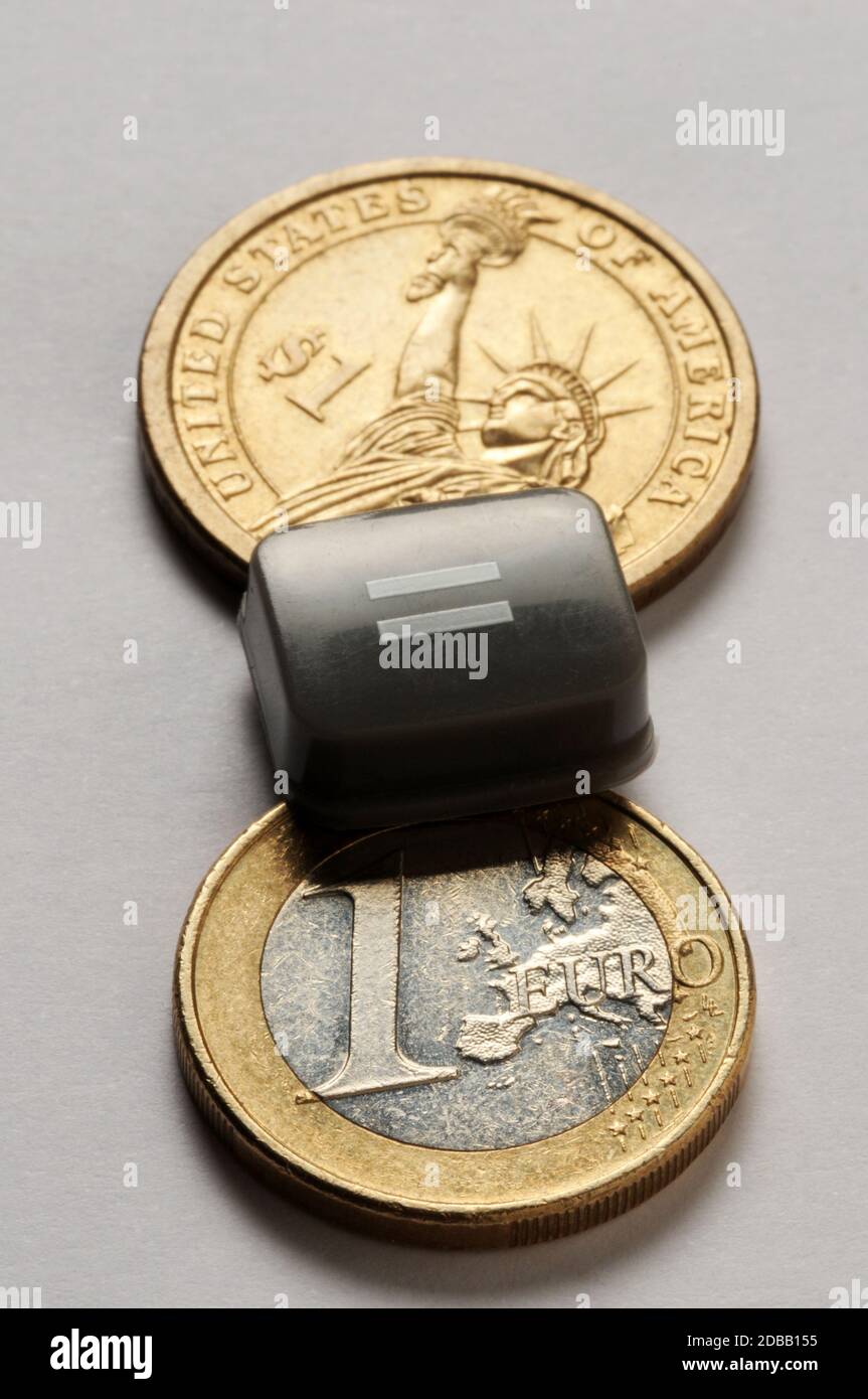 Cambio tra valuta americana ed euro Foto Stock