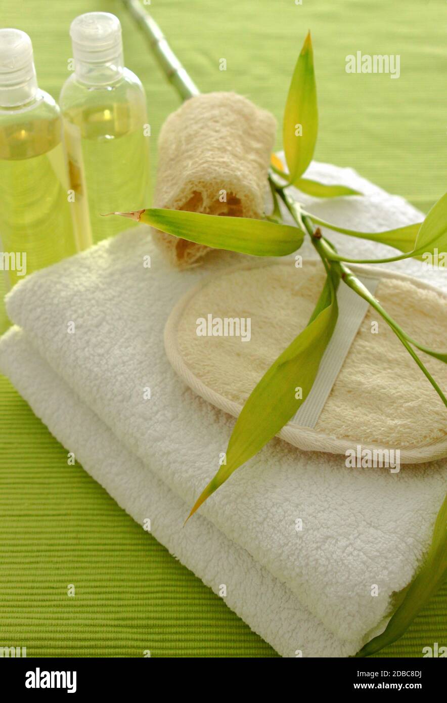 Sfondo: Prodotti freschi e verdi per il benessere e la bellezza Foto Stock