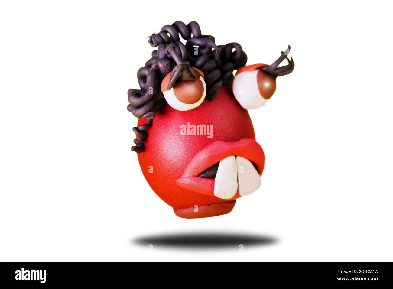 Uovo di Pasqua decorato su sfondo isolato. Buona Pasqua Foto Stock