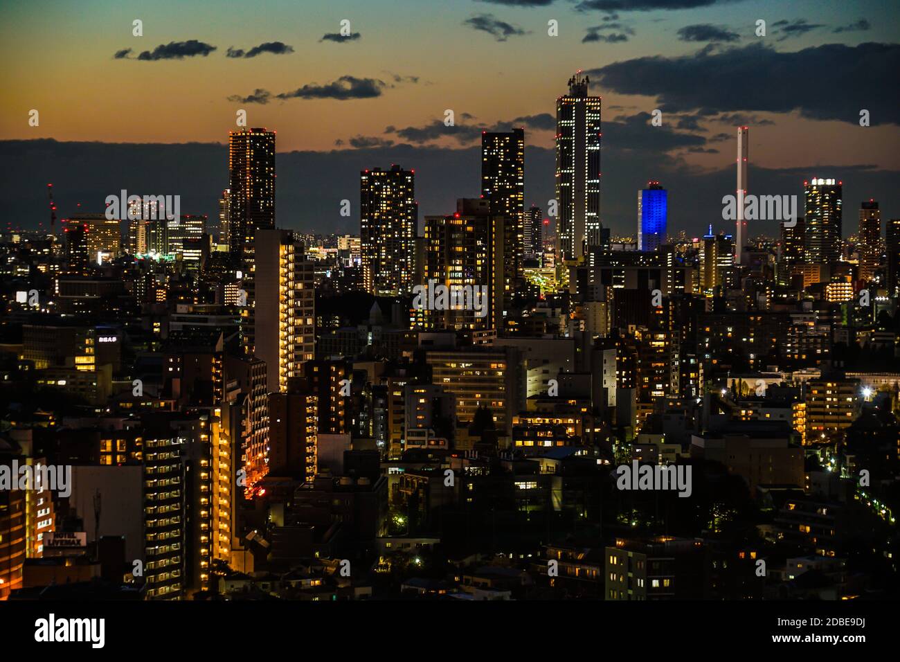 Tramonto dal Centro Civico di Bunkyo (Ikebukuro). Luogo di ripresa: Area metropolitana di Tokyo Foto Stock