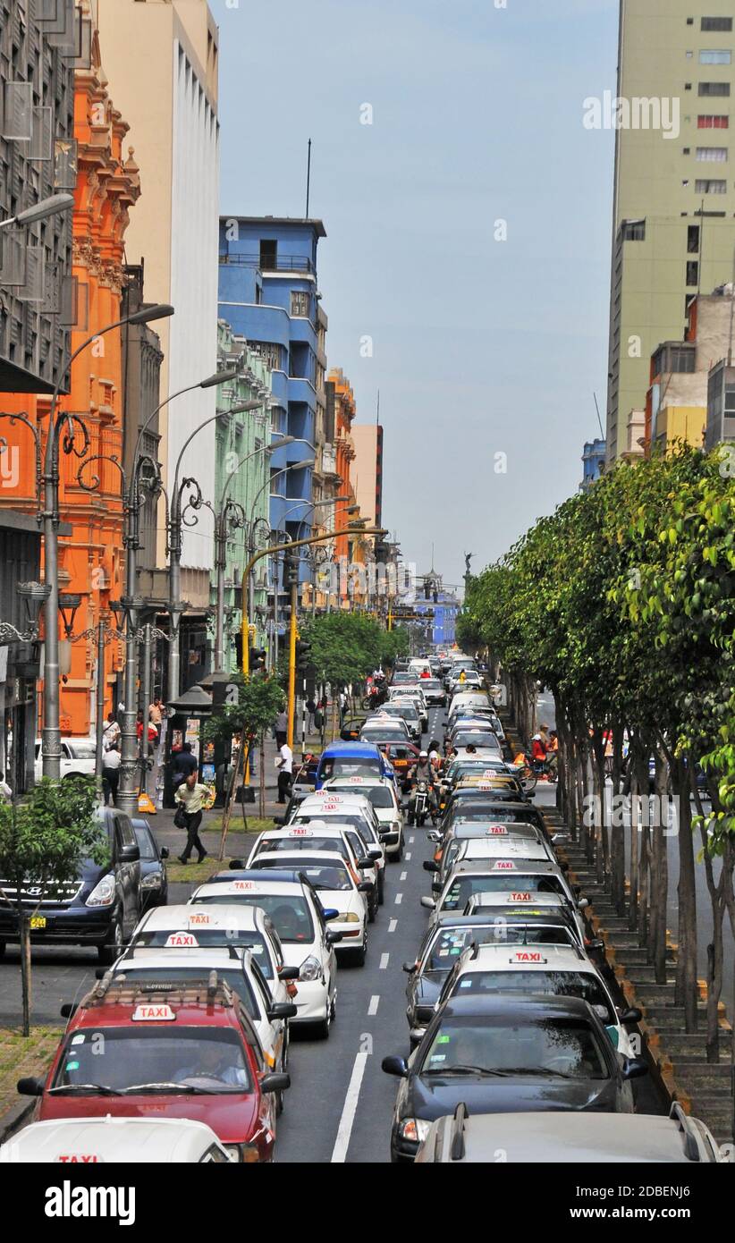 Ingorghi di traffico, distretto centrale, Lima, Perù Foto Stock