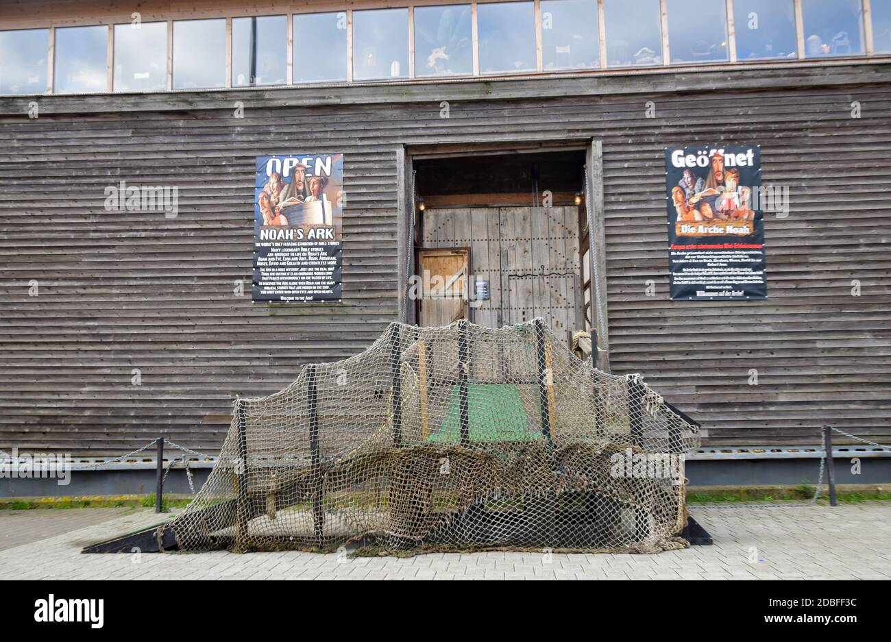 Verhalen arca, mostra galleggiante di storie bibliche, ormeggiata a Ipswich, Suffolk, inghilterra, regno unito Foto Stock