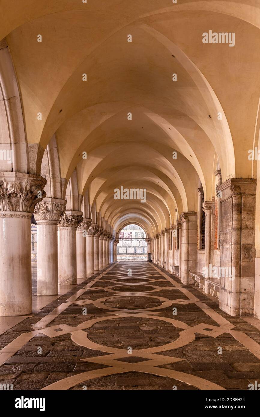 Portici a Palazzo DogeÂ´s a Venezia Foto Stock