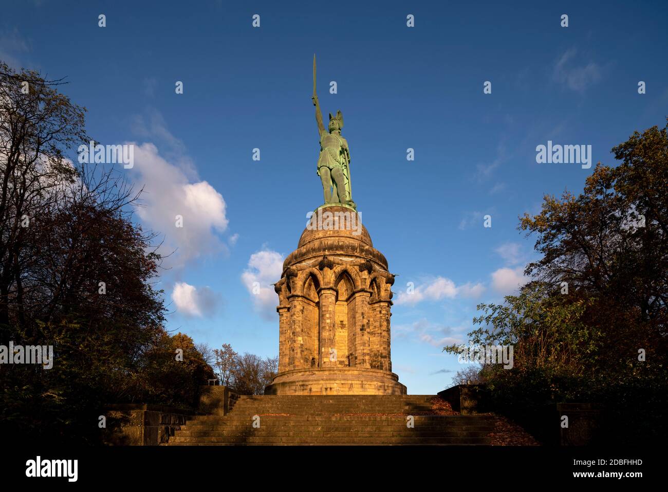 1838, Hermannsdenkmal, 1875 - Entwürfen nach von Ernst von Bandel erbaut und am 16. Agosto 1875 eingeweiht, Blick von Westen Foto Stock