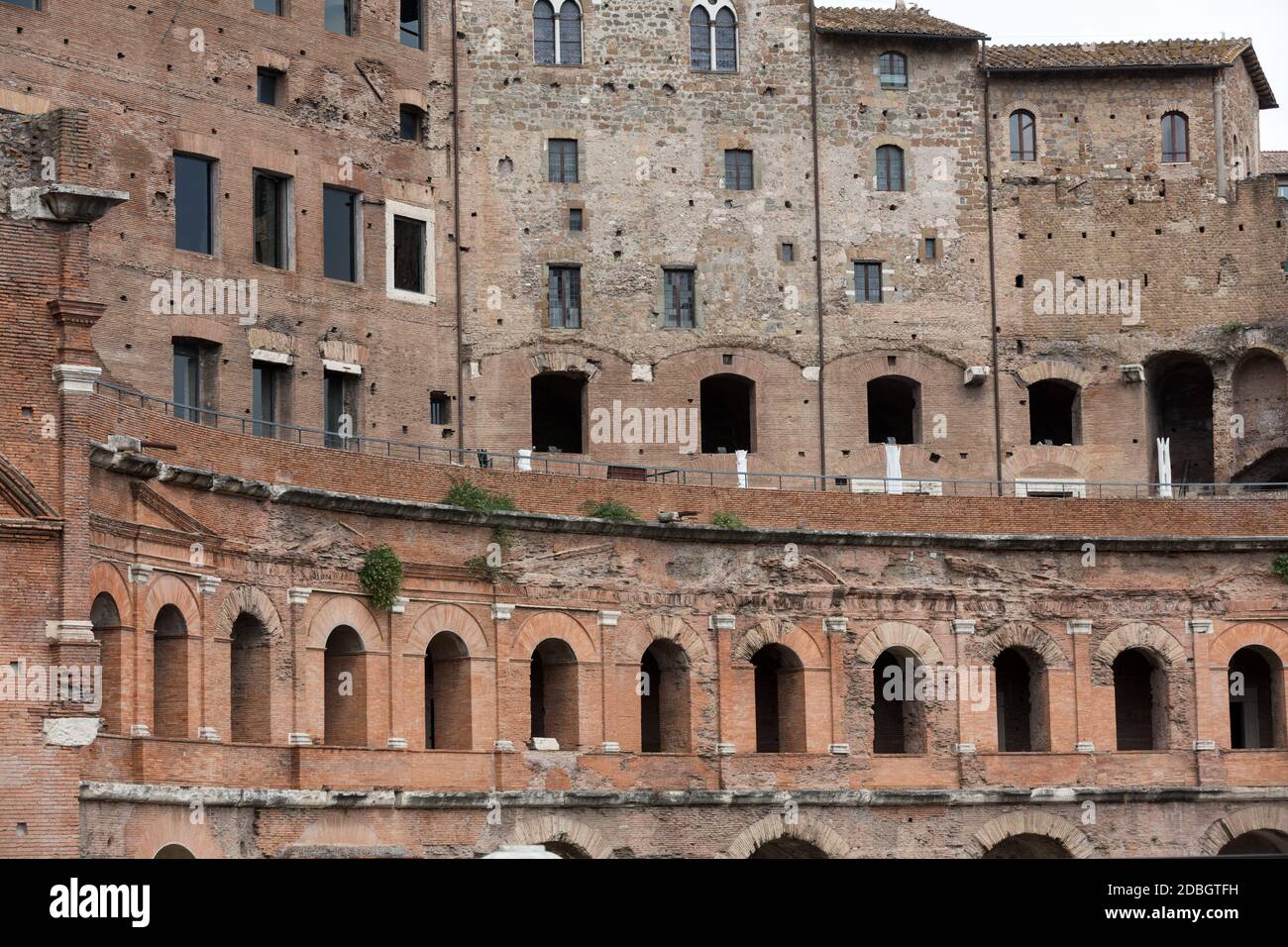 Le rovine dei Mercati di Traiano (Mercati di Traiano Roma). Italia Foto Stock