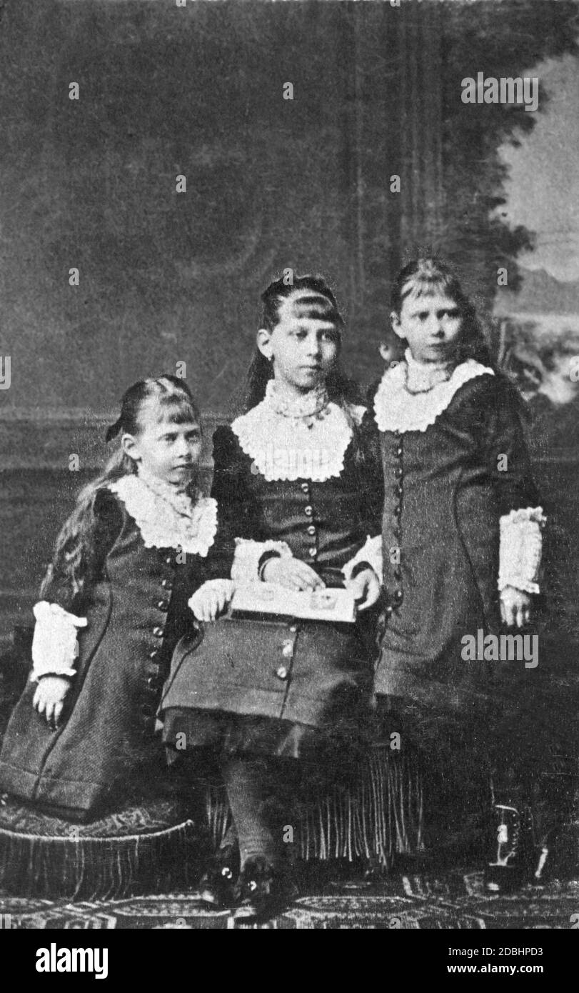 Le principesse Margarethe, Victoria e Sophie Dorotea (da sinistra a destra) della Prussia. Erano le sorelle dell'imperatore Guglielmo II e le figlie di Friedrich III e Victoria. La foto è stata scattata tra il 1875 e il 1880. Foto Stock