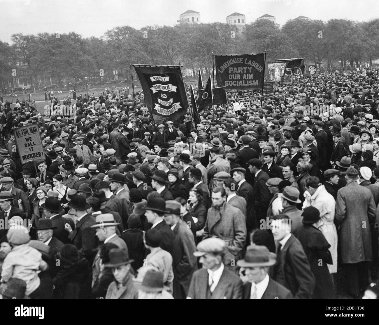 "Una grande folla si è riunita a Hyde Park di Londra in occasione delle celebrazioni del movimento dei lavoratori per il ''Labor's May Day''." Foto Stock