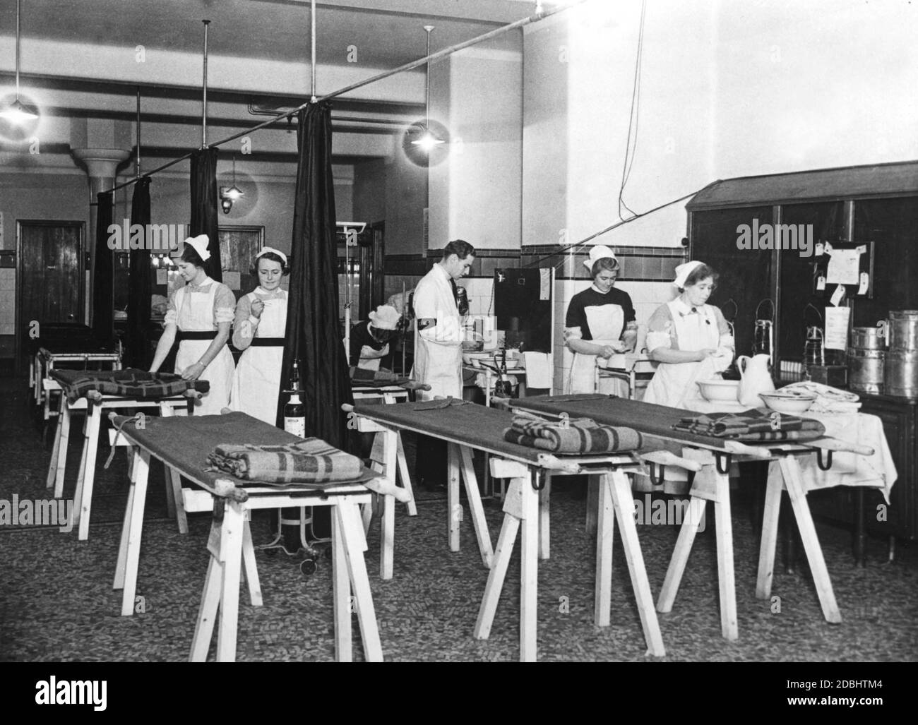 Gli ospedali di Londra si preparano per il trattamento d'emergenza delle vittime di guerra civili. Foto Stock