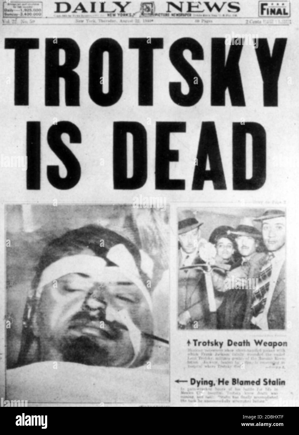 Un giornale dopo l'assassinio di Trotsky da parte di Ramon Mercader. Quest'ultimo si era impegnato con un segretario di Trotsky ed aveva così aggirato le guardie. La notizia della morte di Trotsky andò in giro per il mondo. Sulla destra, un detective tiene la raccolta di ghiaccio con cui Trotsky è stato picchiato a morte. Foto Stock