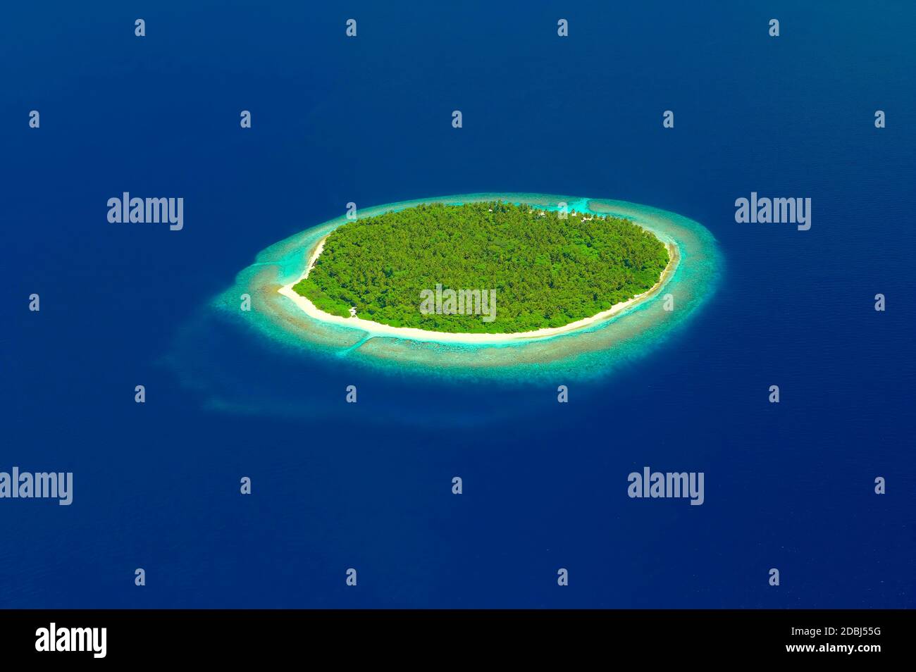 Vista aerea di un'isola del deserto, le Maldive, Oceano Indiano, Asia Foto Stock