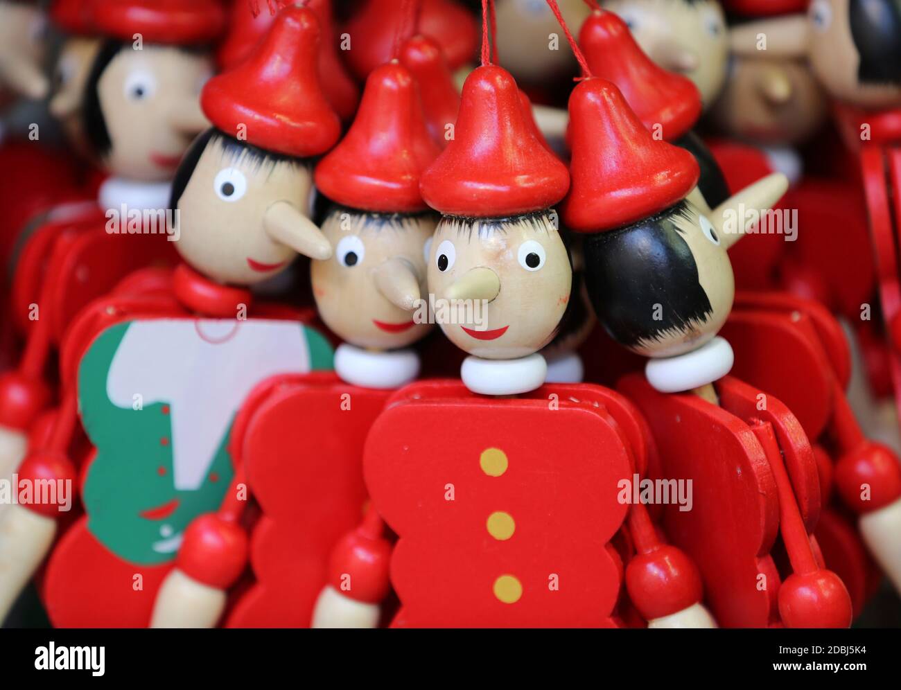 Legno verniciato marionette bambole della figura di Pinocchio Foto Stock