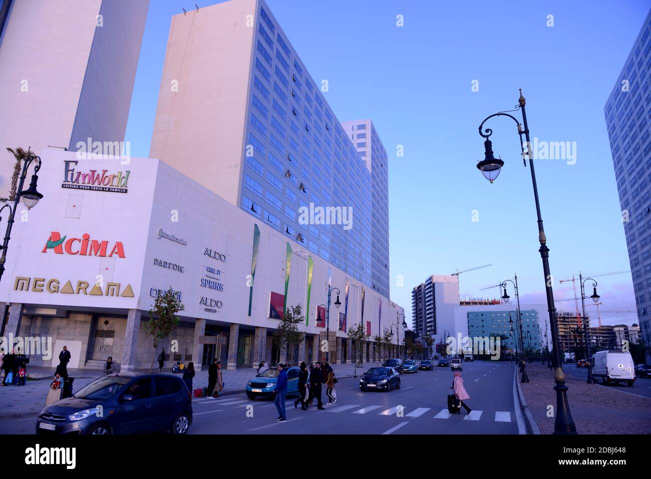 Centro commerciale Tangeri. L'area ricreativa di Tangeri in Marocco.Nord Africa Foto Stock