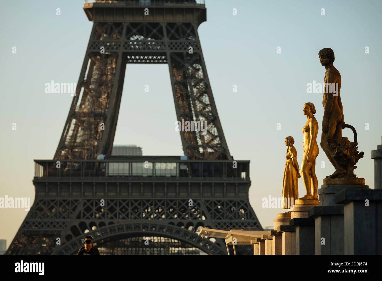 Palais de Chaillot e Torre Eiffel, Parigi, Ile-de-France, Francia, Europa Foto Stock