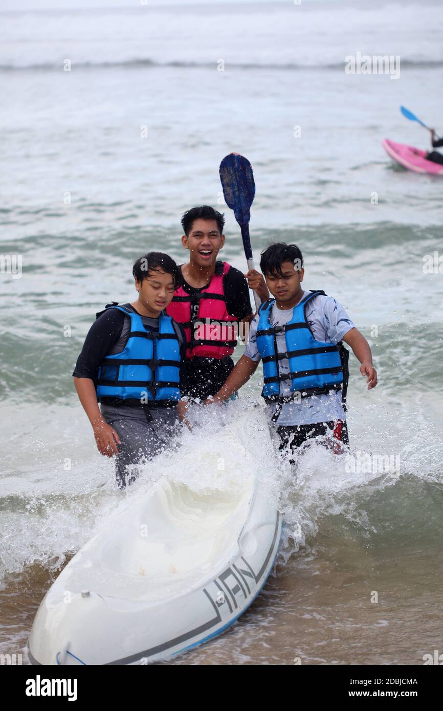 Yogyakarta, Indonesia - Ott 30, 2020 : la situazione di Gunung Kidul Wonosari spiaggia mentre in vacanza Foto Stock