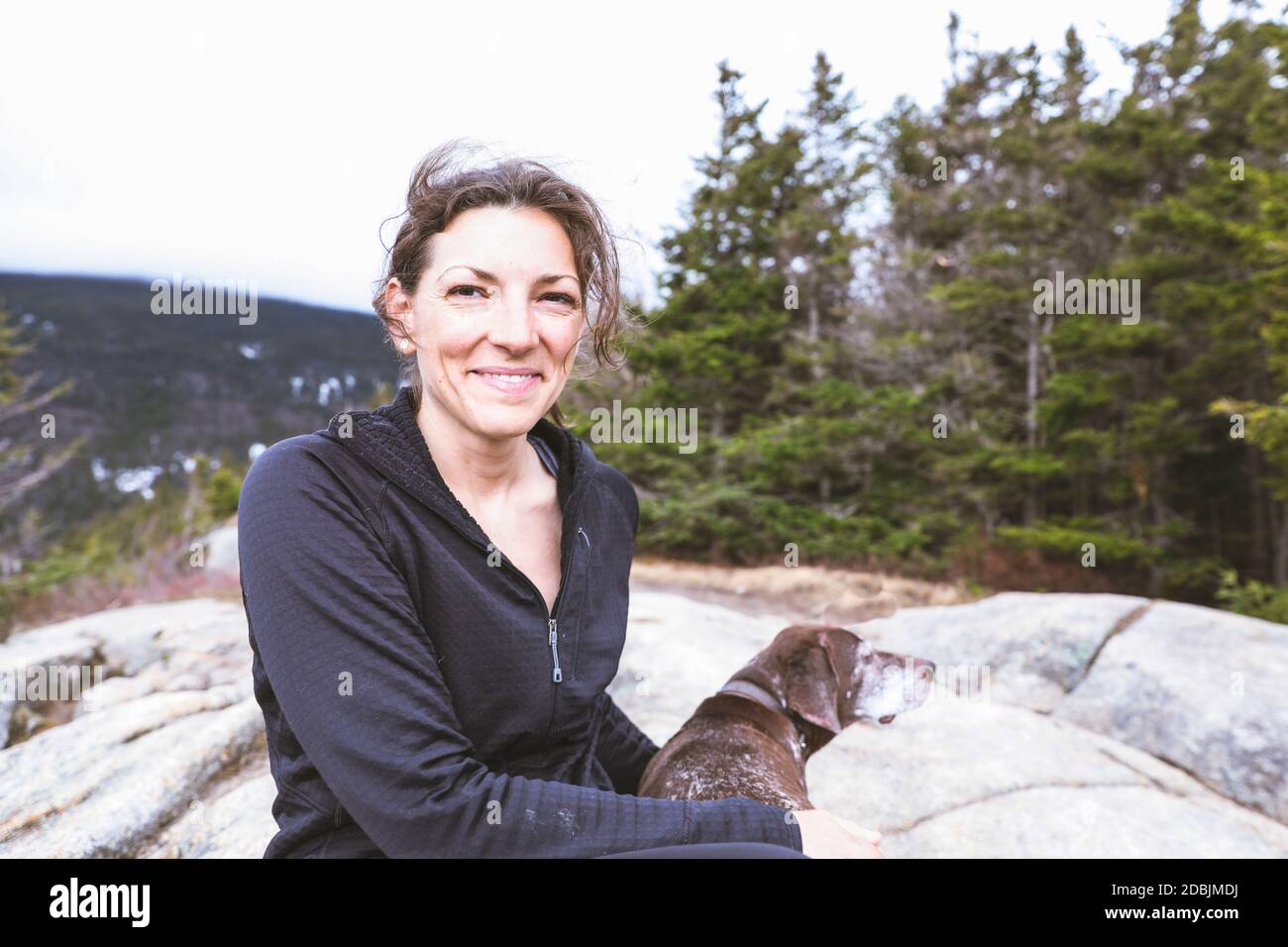 Ritratto di escursionista femminile, Mt Willard, New Hampshire, USA Foto Stock