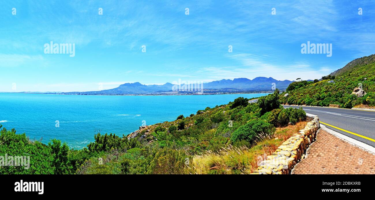 La R44 è una delle più belle strade costiere Da Hermanus a Città del Capo in Sud Africa Foto Stock