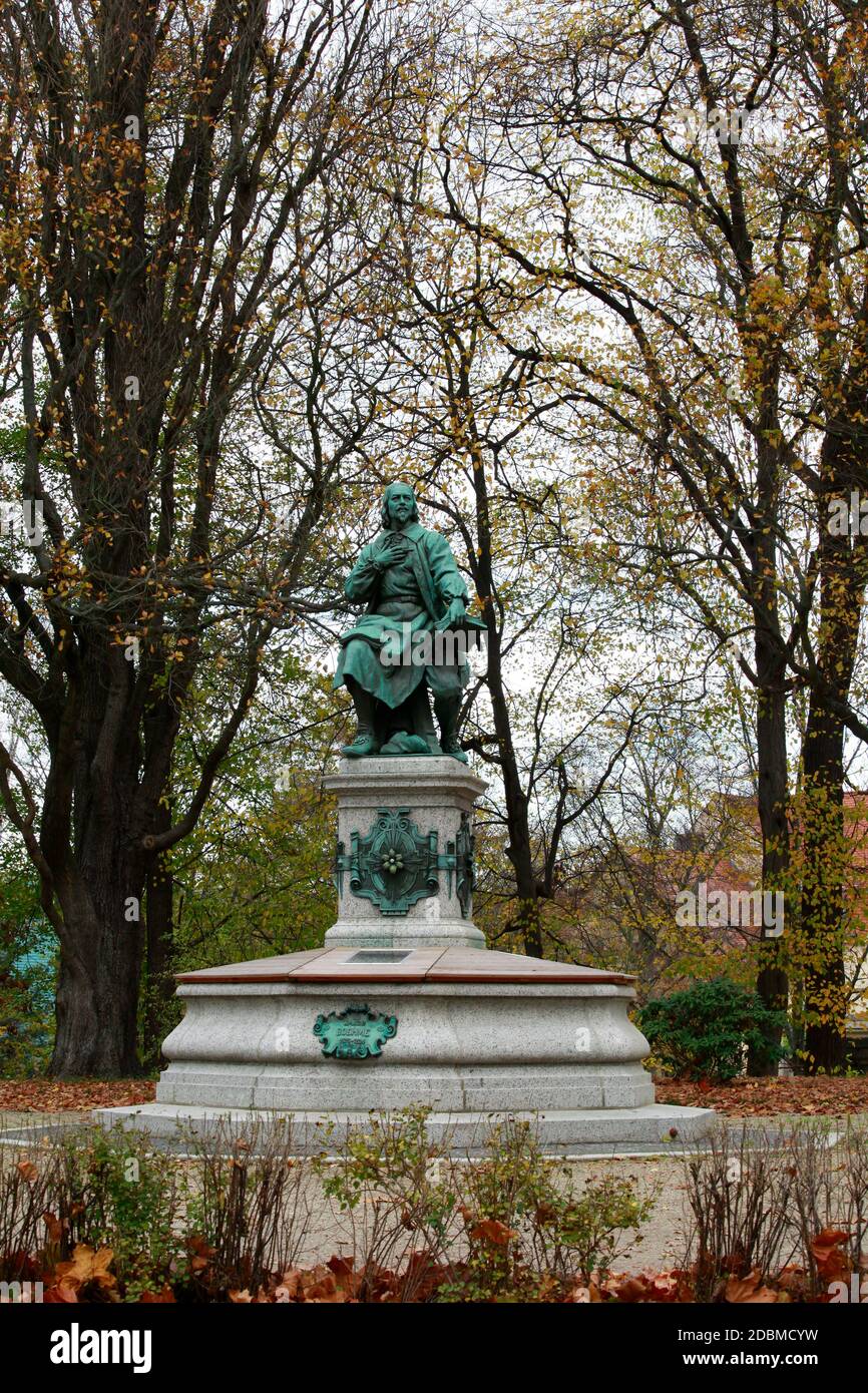 Das Jakob-Böhme-Denkmal im Park des Friedens erinnert an den Schuster und Theosophen, der in Görlitz wirkte. Görlitz kurbelt Böhme-Forschung An. Alle Foto Stock