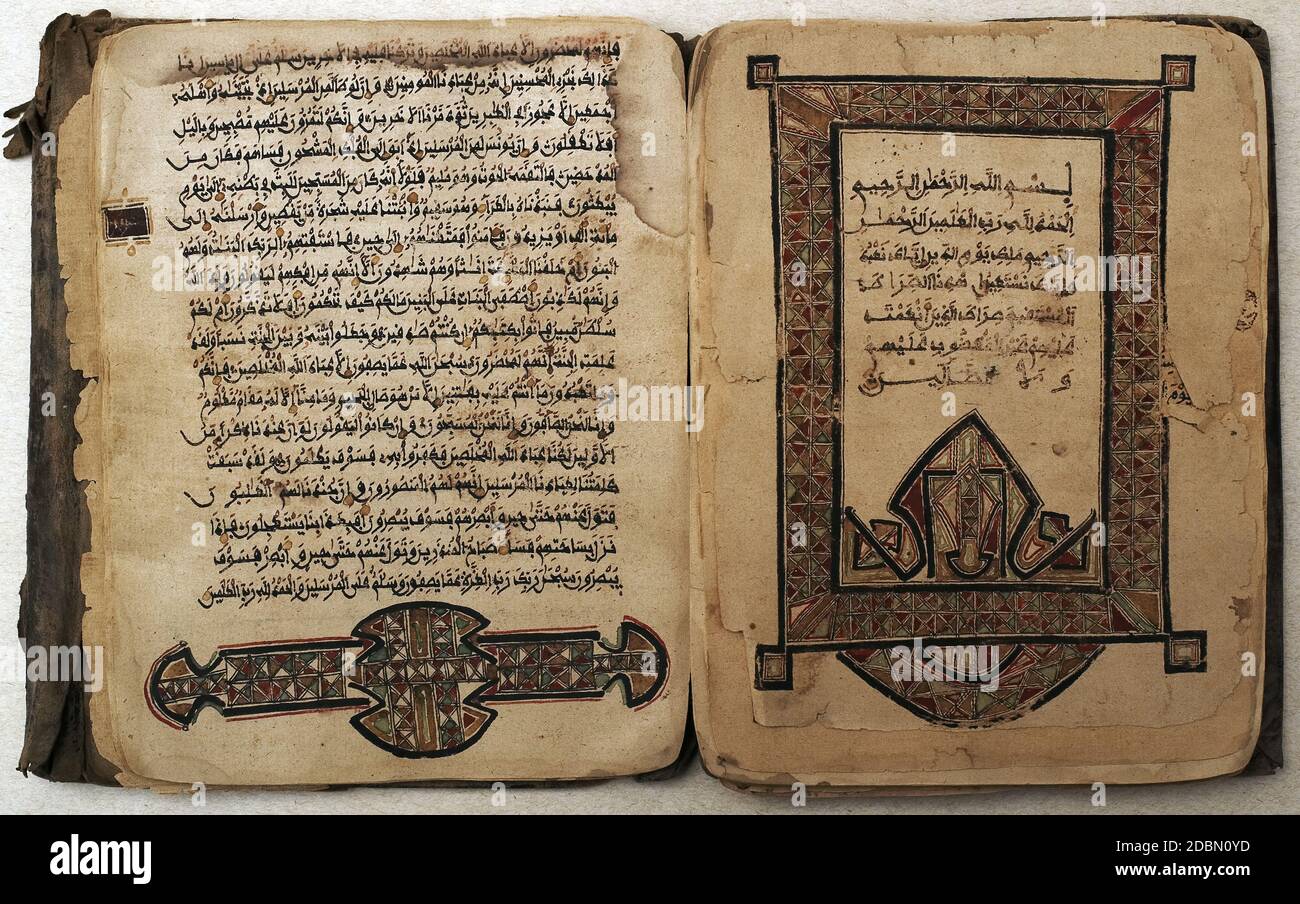 Gli scritti, alcuni che risalgono a oltre 800 anni sono stati utilizzati per insegnare Matematica, chimica, Astronomia, Medicina a Timbuktu, Mali, Africa occidentale Foto Stock