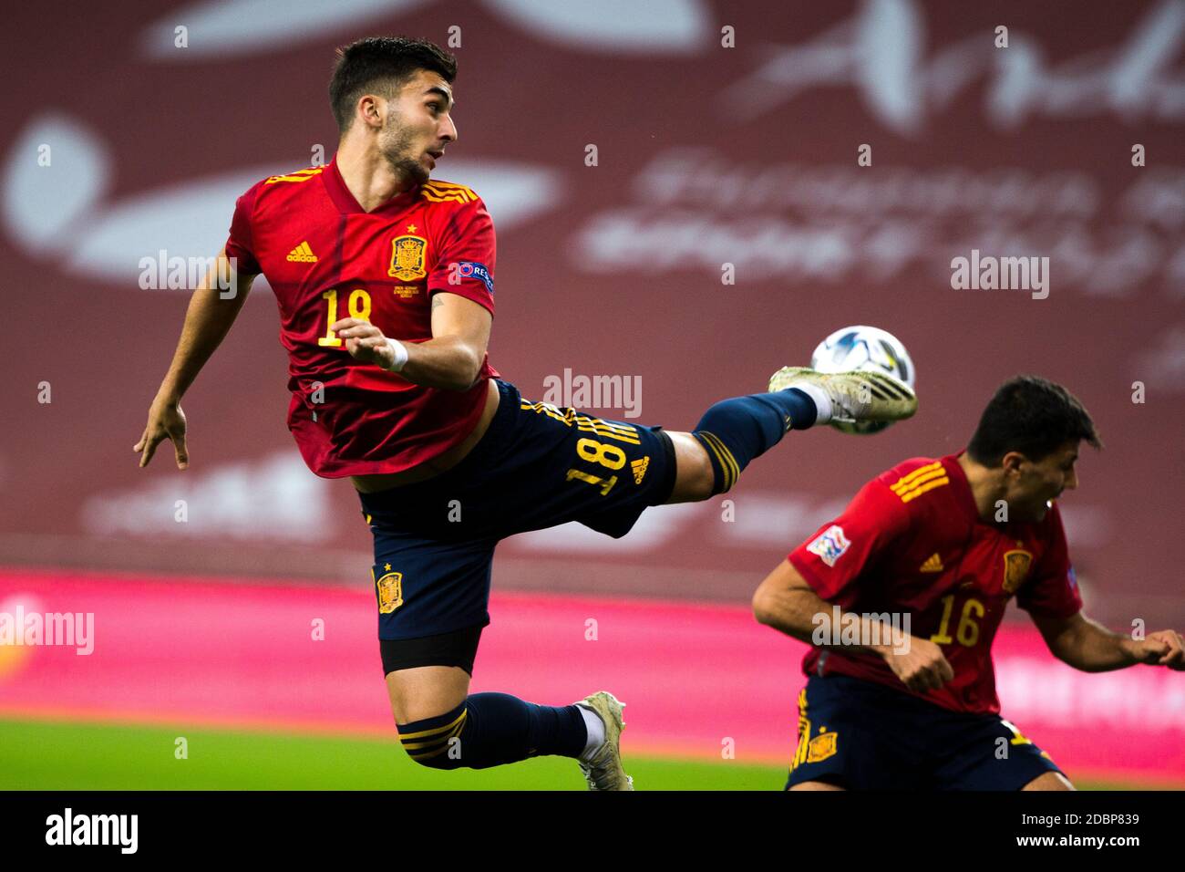Ferran Torres di Spagna durante la partita di calcio della lega UEFA Nations tra Spagna e Germania il 17 novembre 2020 allo stadio la Cartuja di Siviglia, Spagna - Foto Joaquin Corchero / Spagna DPPI / DPPI / LM Foto Stock