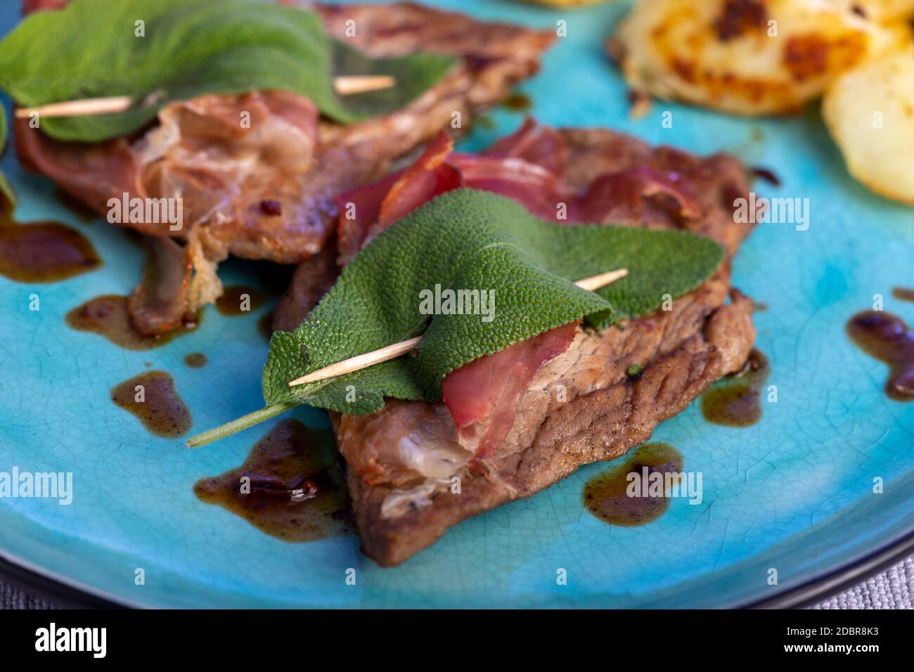 saltimbocca alla romana carne di vitello Foto Stock