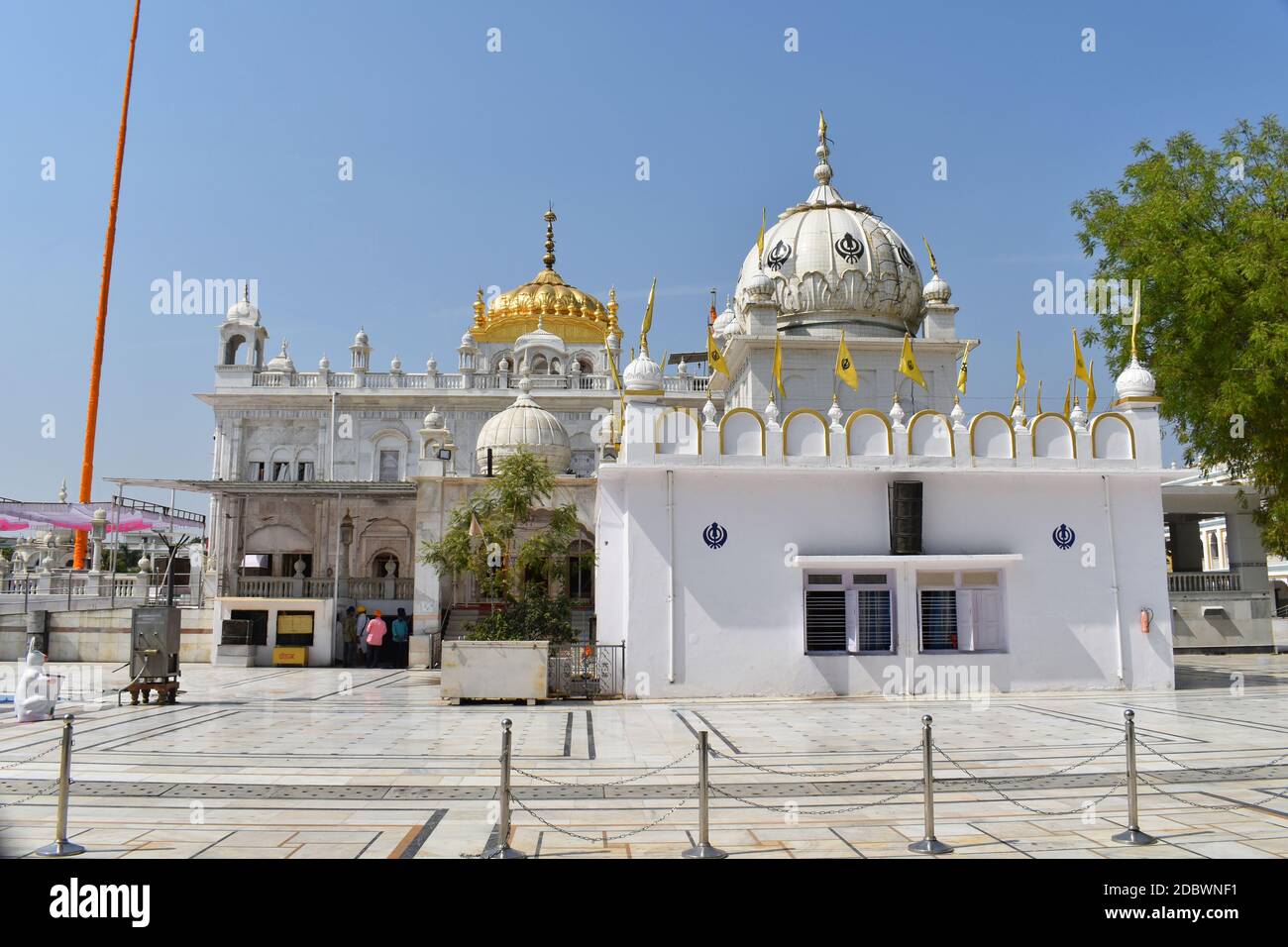 Vista laterale di Takhat Sachkhand Shri Hazur Abchalnagar Sahib, principale Gurudwara di Nandered e uno dei cinque alti seggi di autorità dei Sikh. Maharas Foto Stock