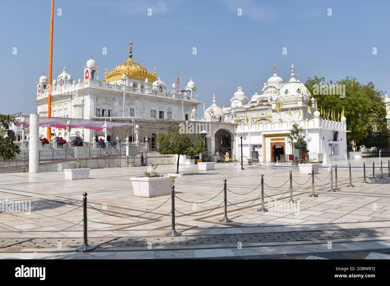 Facciata - Takhat Sachkhand Shri Hazur Abchalnagar Sahib, principale Gurudwara di Nendered e uno dei cinque alti seggi di autorità dei Sikh. Maharashtra Foto Stock