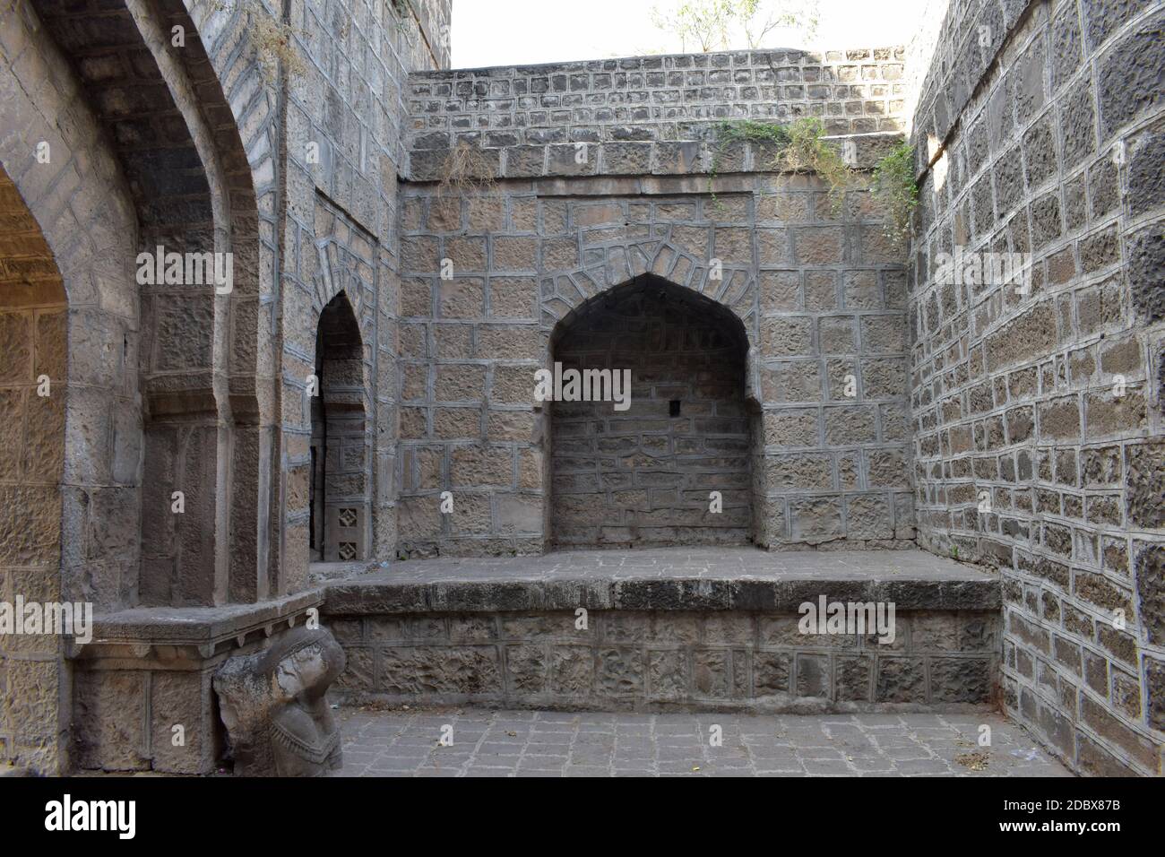 All'interno del Forte di Kandhar, periodo Nizamshahi e fu costruito in onore del Re Rashtrakuta Krishna III Kandhar, Nendered. Maharashtra, India Foto Stock
