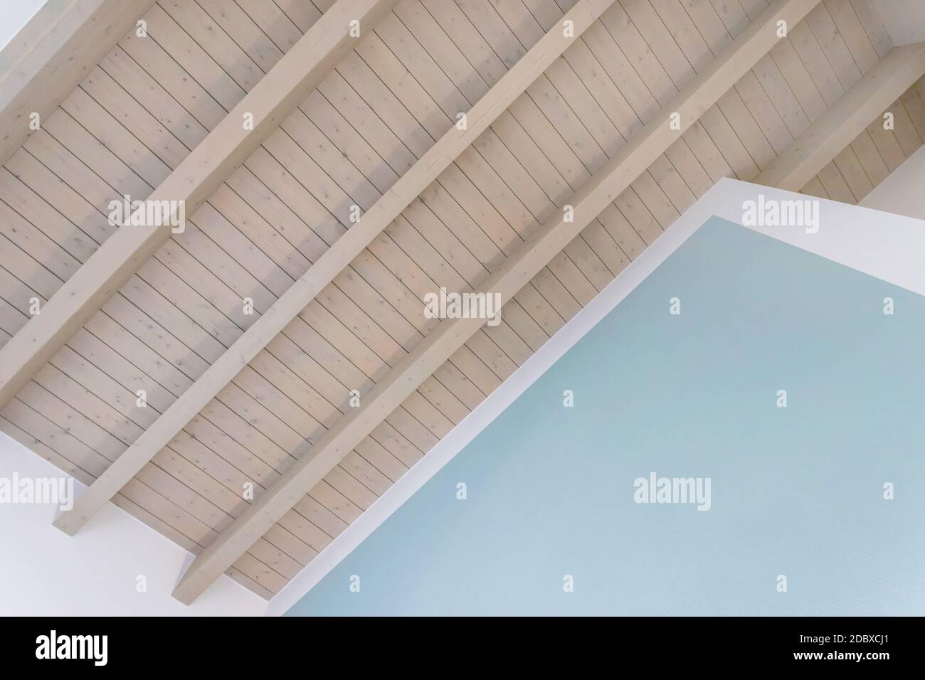 soffitto con travi in legno