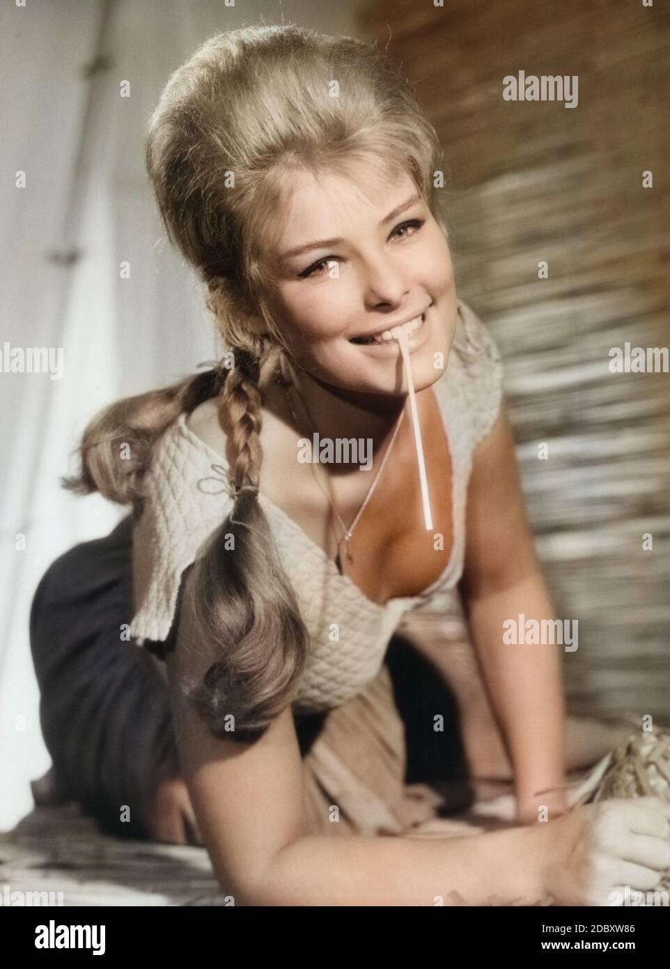 Vivi Bach, dänische Sängerin, Schauspielerin und Fernsehmoderatorin, Deutschland 1960. Cantante danese, attrice e il presentatore TV Vivi Bach, Germania 1960. Foto Stock