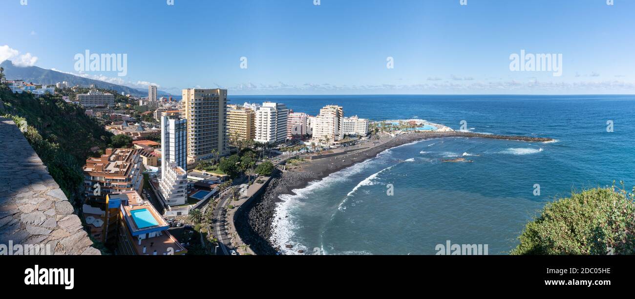 Vista panoramica sulla spiaggia di Puerto de la Cruz, Tenerife Foto Stock