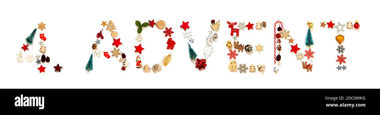 Colorata decorazione di Natale lettera costruire parola inglese quarto Avvento. Ornamento festivo come albero di Natale, stella e palla. Backgrou bianco isolato Foto Stock