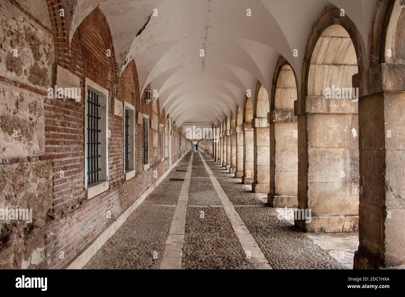 Un colonnato al Palazzo reale di Aranjuez, Spagna Foto Stock
