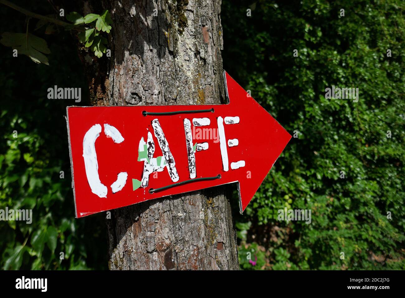 Tin segno di CafÃ© Foto Stock