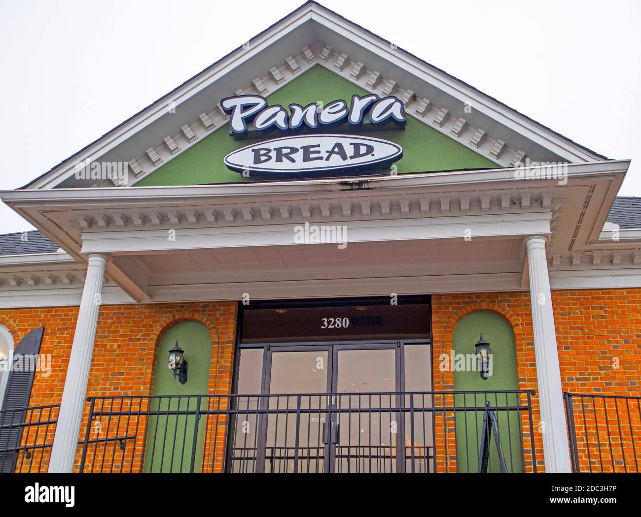 Gwinnett County, GA / USA - 02 19 20: Panera Bread Restaurant Foto Stock
