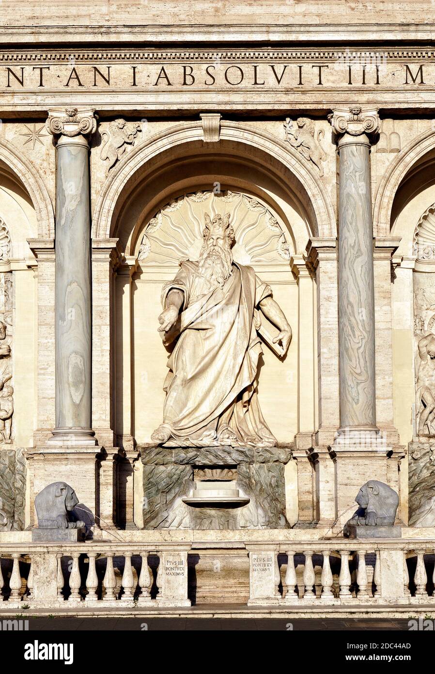 La Fontana dell'acqua Felice, chiamata anche la Fontana di Mosè, la Statua di Mosè da vicino. Castro Pretorio District, Roma, Italia, Europa, UE. Foto Stock