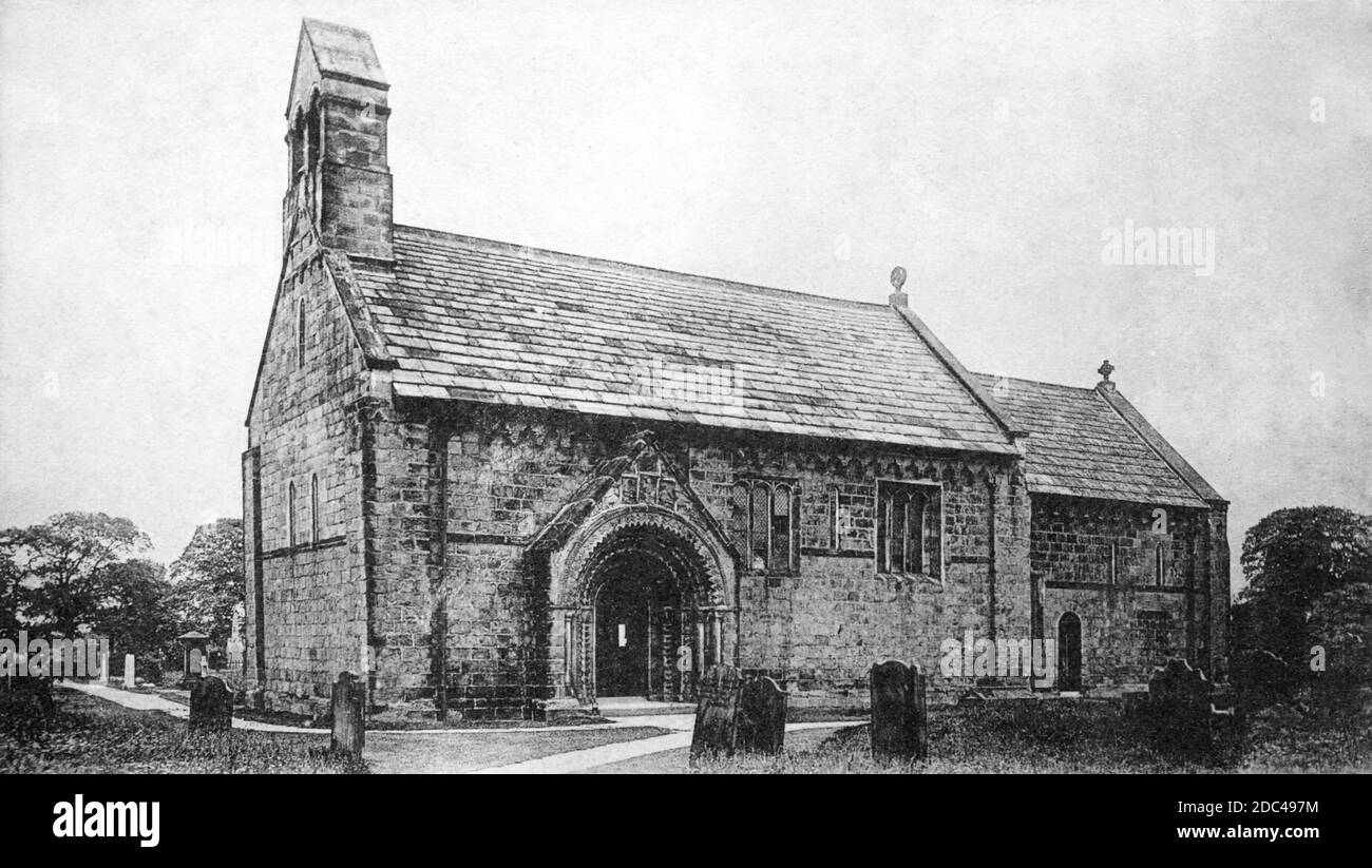 Una vista storica della Chiesa di San Giovanni Battista in Adel vicino Leeds, Yorkshire, Inghilterra, Regno Unito, tratto da una cartolina c.1903. Foto Stock