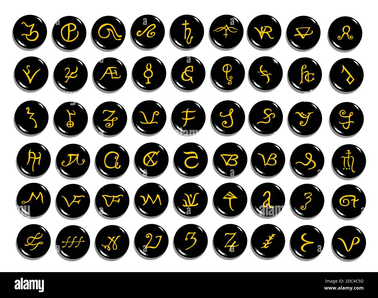 Una serie di simboli alchemici dorati scolpiti su pietra isolata su bianco. Elementi disegnati a mano per la progettazione. Tema mistico, esoterico, occulto. Illustrazione Vettoriale