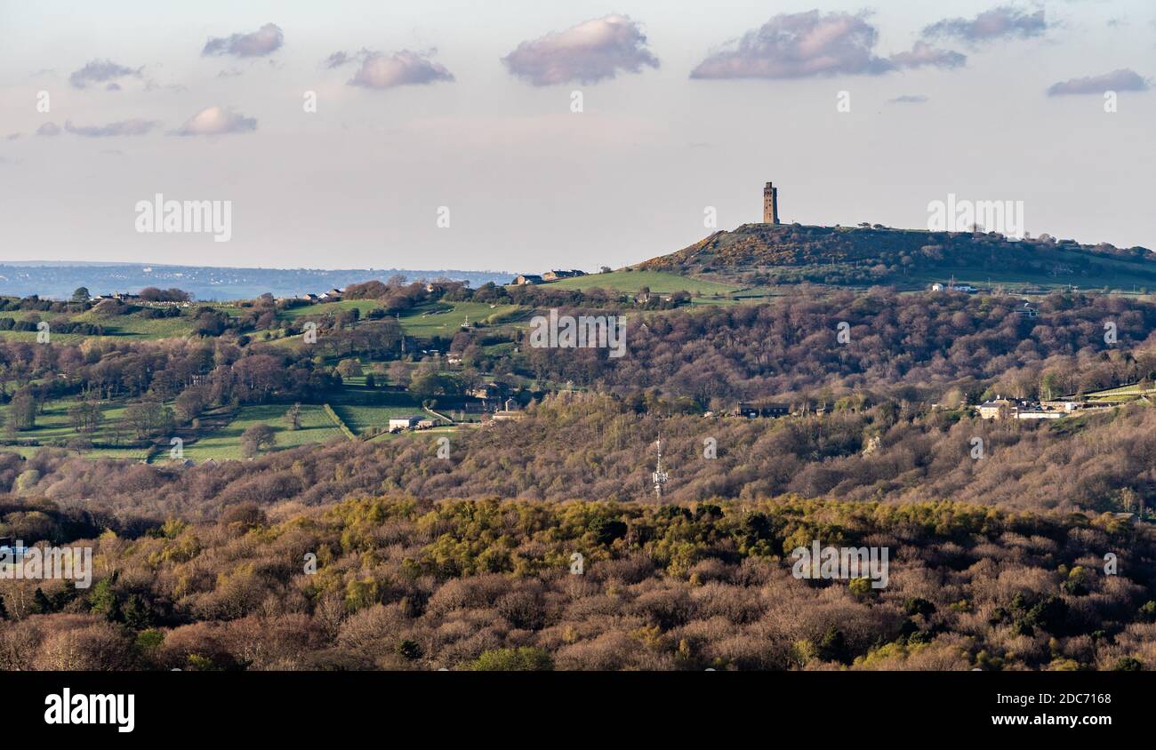 guardando a nord lungo la valle holme verso la collina del castello, huddersfield Foto Stock