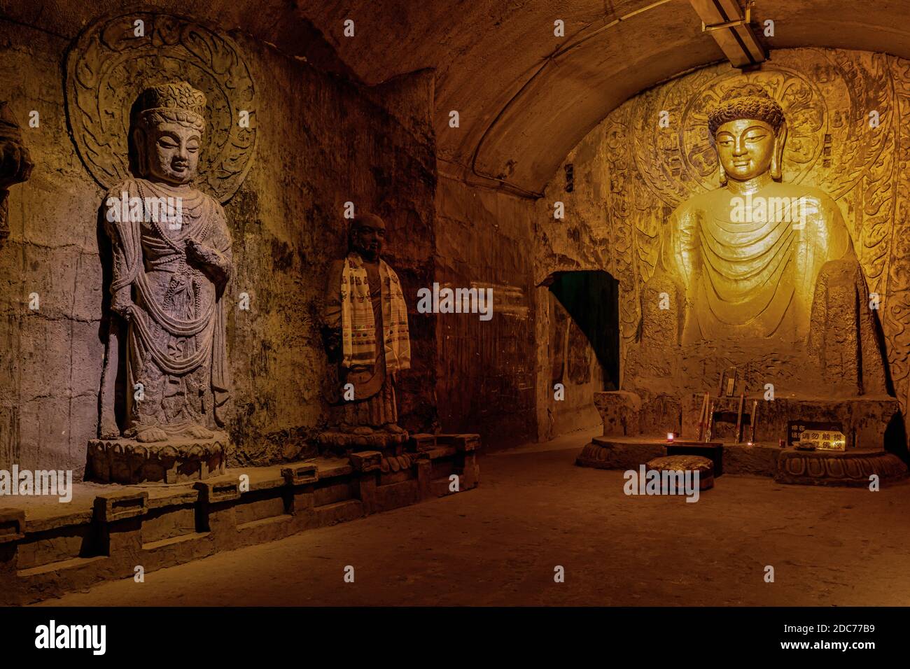 Buddha, mille Buddha, Montagna Qianfo montagna, Wanfo Grotta, Jinan, provincia di Shandong, Cina Foto Stock