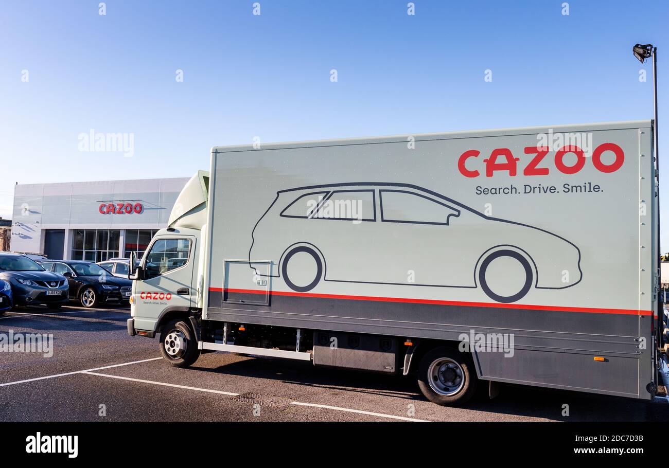 Centro clienti della concessionaria auto usate Cazoo a Southampton, Hampshire, Regno Unito Foto Stock